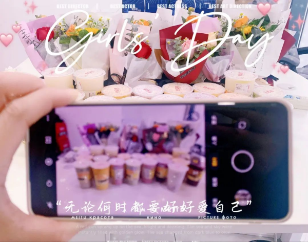 領(lǐng)略非遺，制扇至美 | 慶“三八”國(guó)際婦女節(jié)，赴千年女書之約